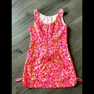 Lilly’s classic shift dress for girls. Size 14